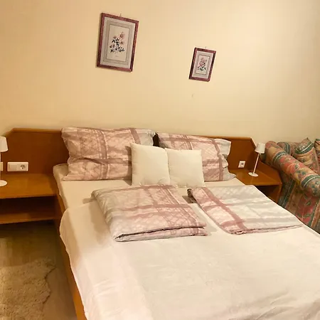 Zimmer Apartman